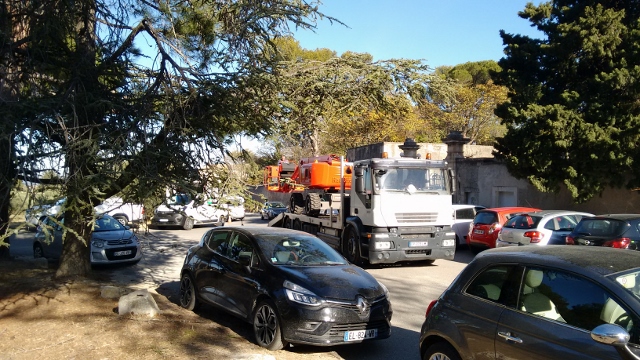 film parking lot (640x360)