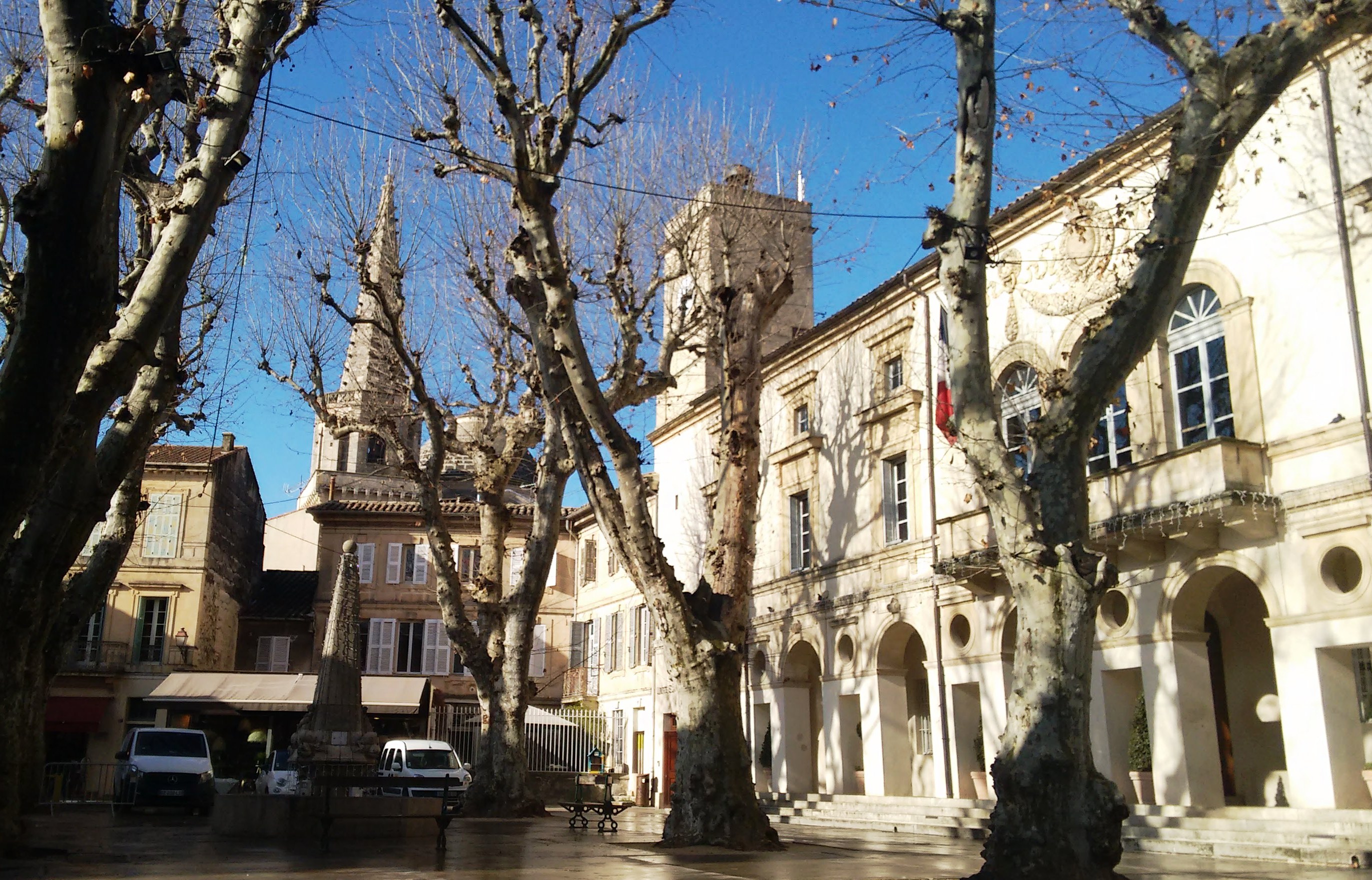 Hotel de Ville morning in Jan 2020